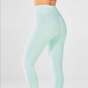 NWT Fabletics high waisted 7/8 Powerhold Leggings